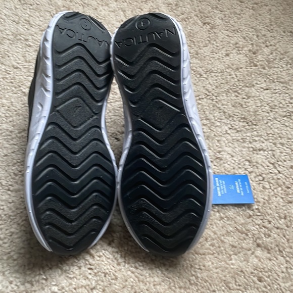 Nautica Kids Athletic Slip On Sneaker - Picture 4 of 5